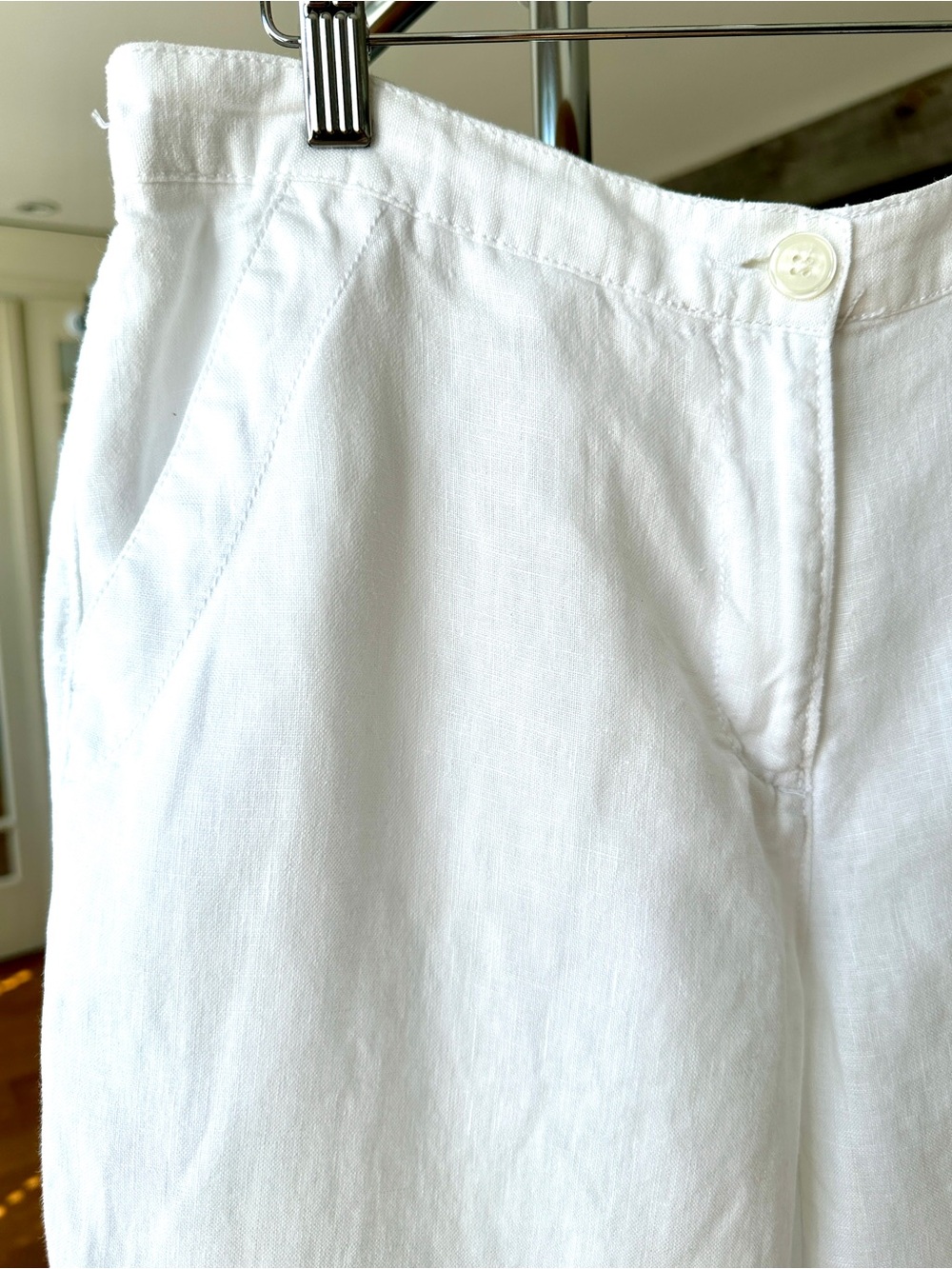 L.L. Bean White Linen Blend Capri Pants - Classic Straight Fit, 💯 Linen, Petite - Picture 2 of 13